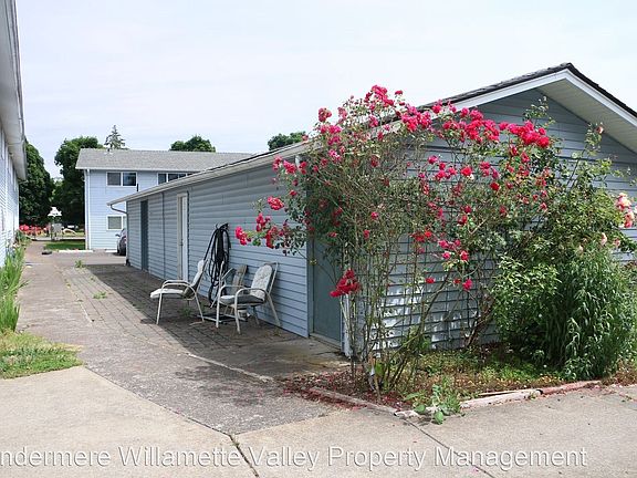5th image of 445 SW Tunison Ave #7