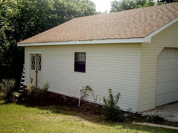 Side of the 2 car detached g