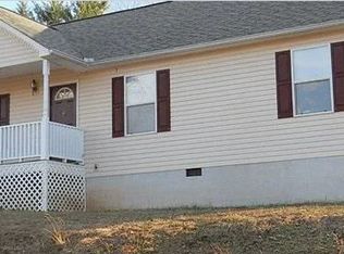 28 Three M Ct, Cleveland, GA 30528