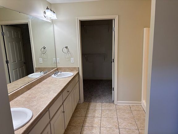 4th image of 106 Frankfort Dr