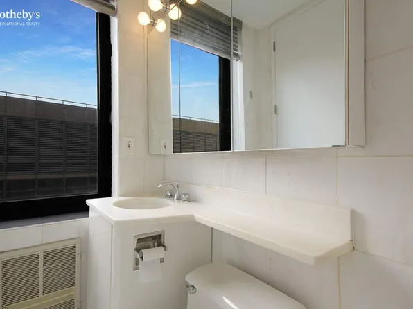 161 West 61st Street image 9 of 23