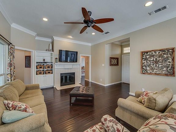 4th image of 1435 New Haven Dr