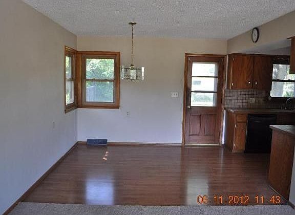 3rd image of 1970 Hilding Ave