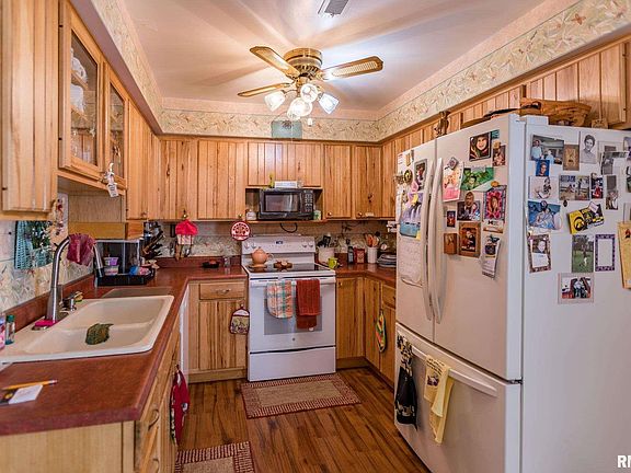 3rd image of 2938 Archer Dr