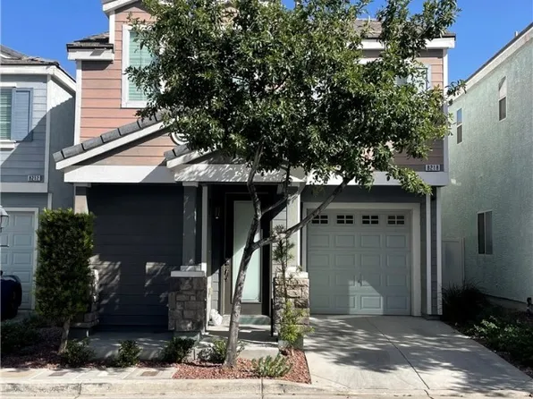 8218 Golden Flowers St, Las Vegas, NV 89139