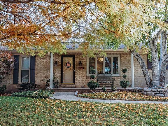 3rd image of 5784 Valley Forge Dr