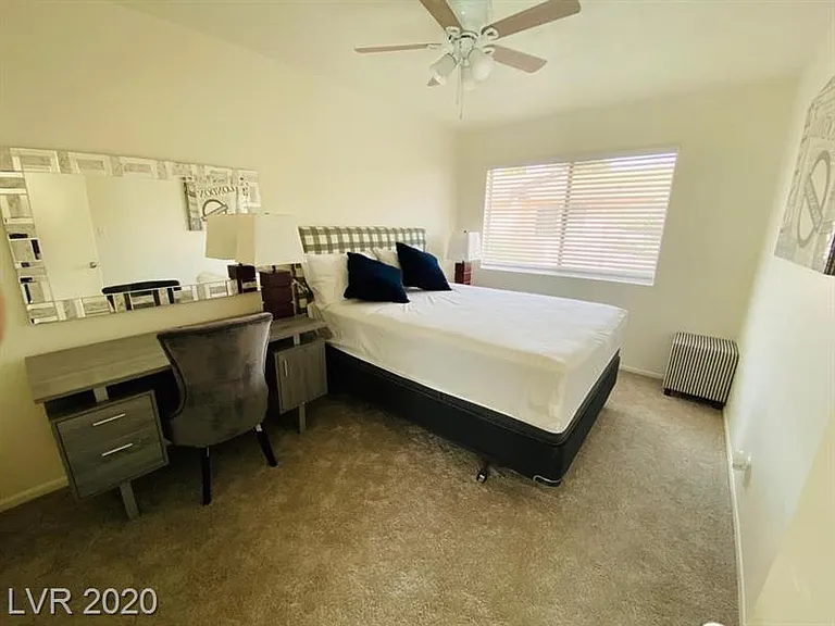 1690 E University Ave #8 — Photo 13