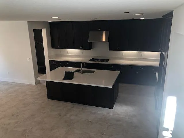 2713 3rd Ave — Photo 3
