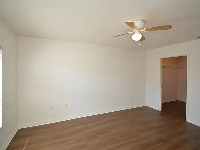 4600 E Moody Blvd #4H — Photo 16