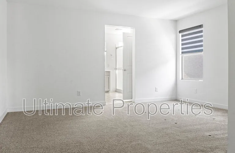 18403 W Patrick Ln — Photo 16