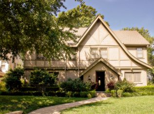 6924 Edgevale Rd, Kansas City, MO 64113