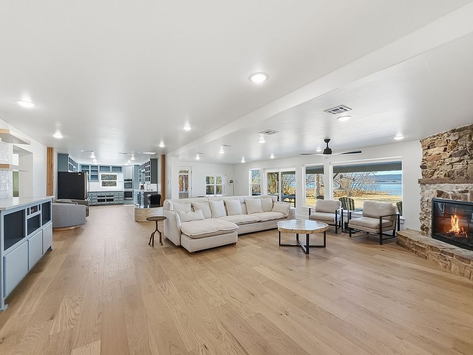 1st image of 1031 Airport Rd