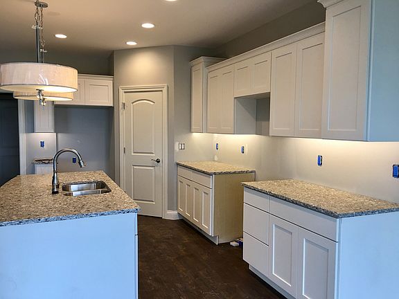 5th image of 3504 Woodland Heights Dr #2