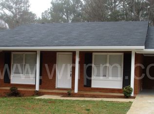 700 Mills Dr, Covington, GA