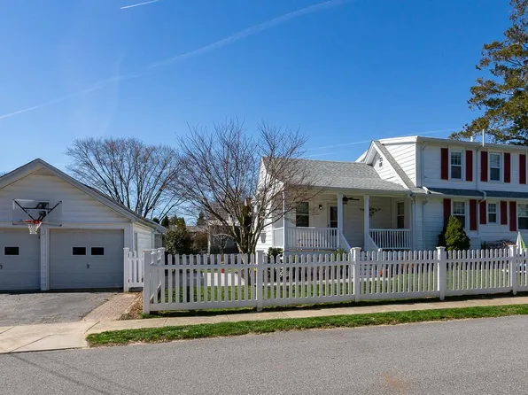1400 Robinson Ave, Havertown, PA 19083