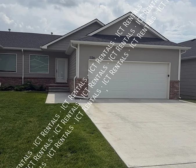 1136 N Broadview Ln #1 — Photo 1