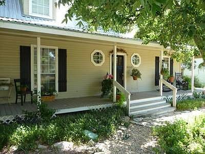 1st image of 4010 Amanda Dr