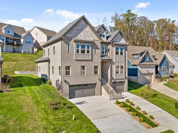 2378 Weeping Willow Dr, Ooltewah, TN 37363