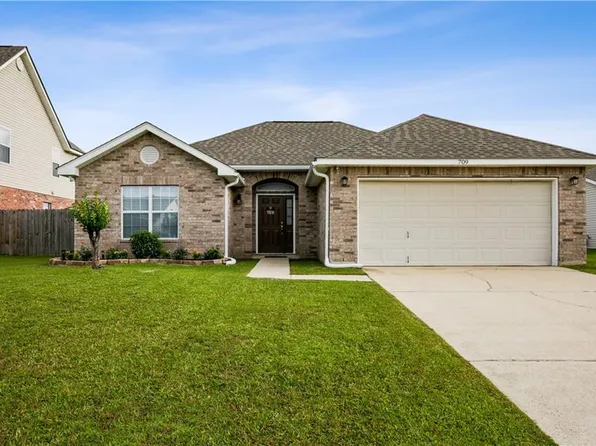 709 Bridle Ct, Covington, LA 70435