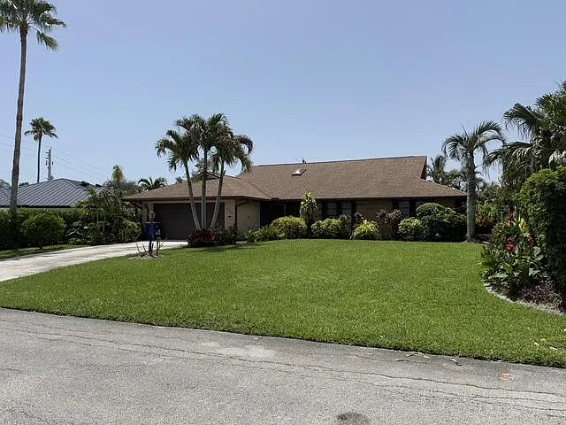 3 bed, 2.0 bath, 1750 sqft, $3,200 — Photo 1