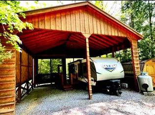 495 10th St, Ellijay, GA 30540