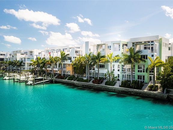 3rd image of 97 N Shore Dr