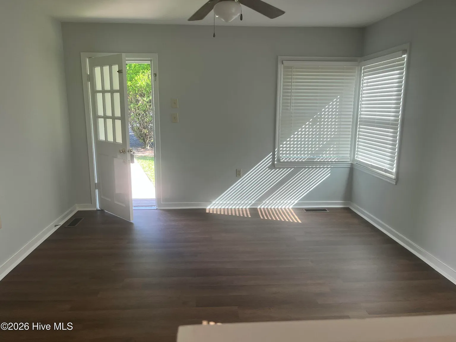 1 bed, 1.0 bath, $1,350 — Photo 3