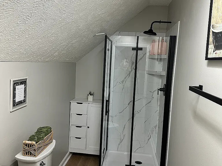 206 Moorhill Ave — Photo 7