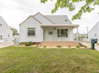 12634 Longtin St, Southgate, MI 48195