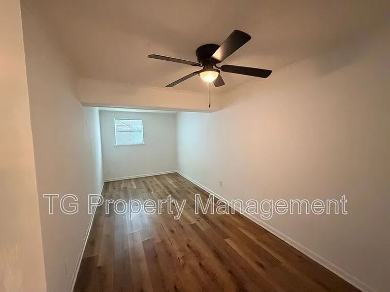 6631 Bo Peep Dr N — Photo 12