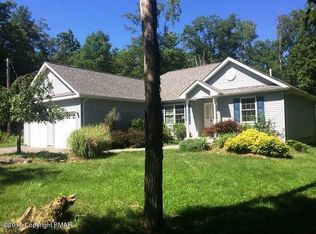 12022 Maplewood Dr, East Stroudsburg, PA 18302