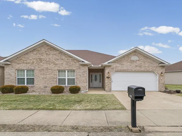 1908 S Prairie Winds Dr, Urbana, IL 61801