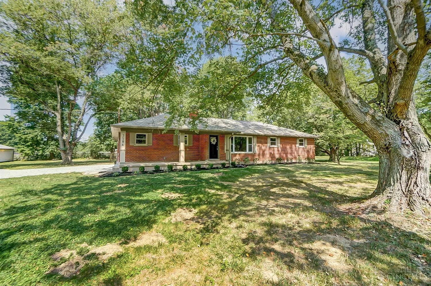 3584 E Foster Maineville Rd photo 1