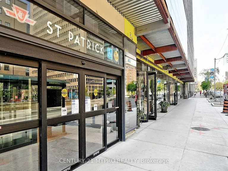488 University Ave #2010 — Photo 28