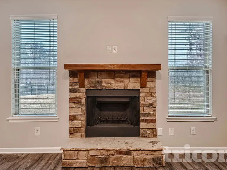 4025 Trimrose Ct — Photo 3