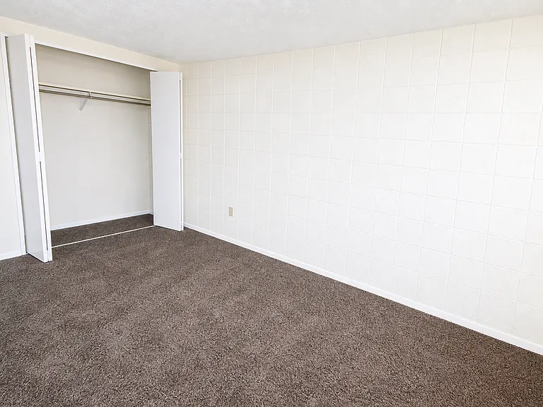 1 BR