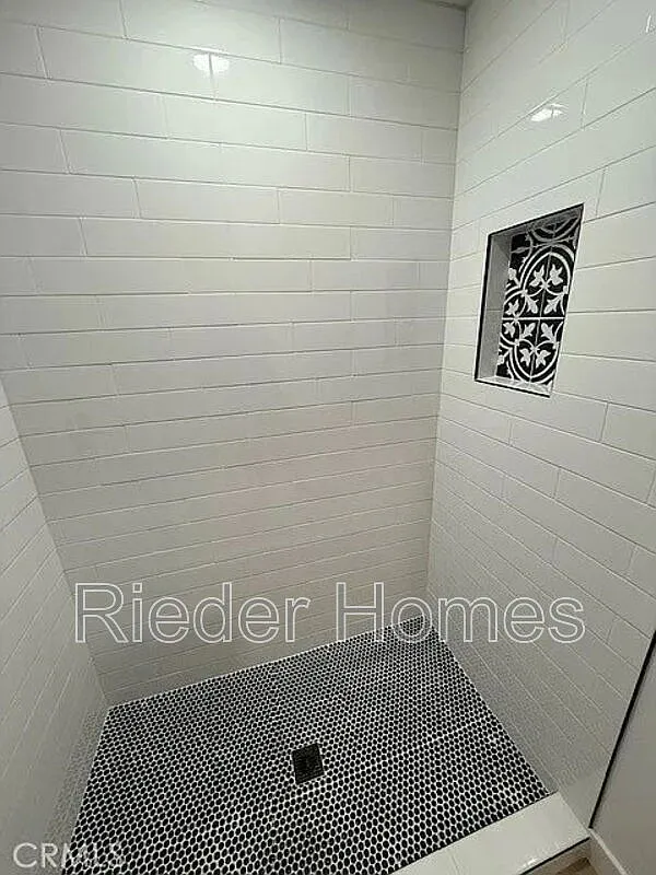Studio, $1,250 — Photo 4