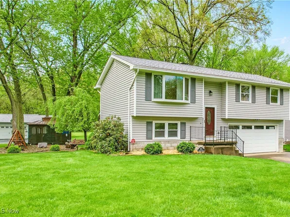 804 Cynthia Ct, Niles, OH 44446