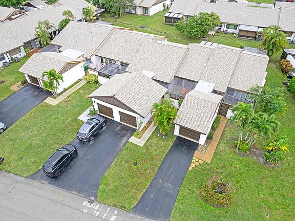 2nd image of 9268 Wedgewood Drive #D-14