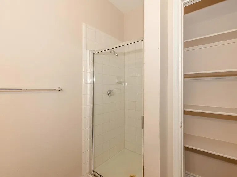 Amelia Parc Sr II — Photo 34