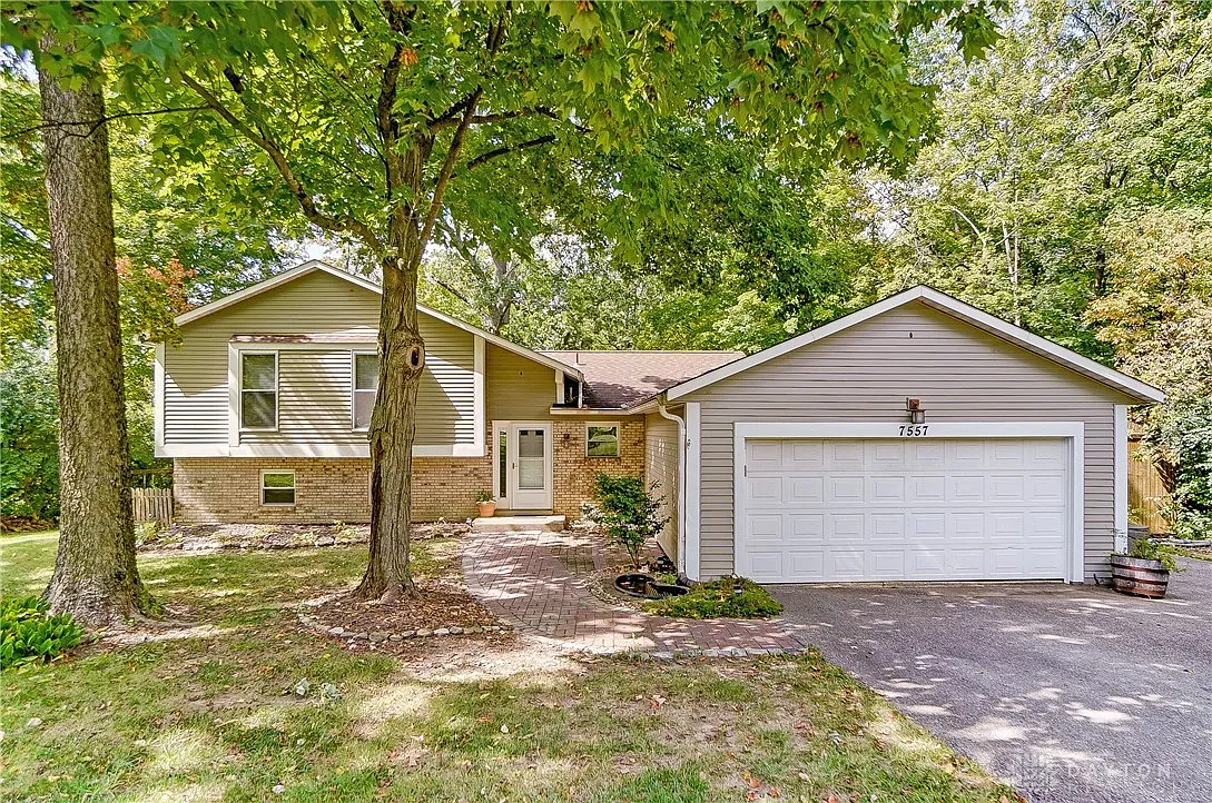 7557 Whitehall Cir W photo 1