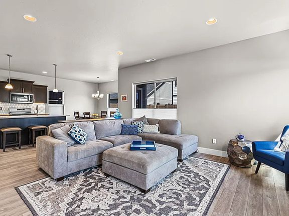 3rd image of 20610 SE Gemstone Ave