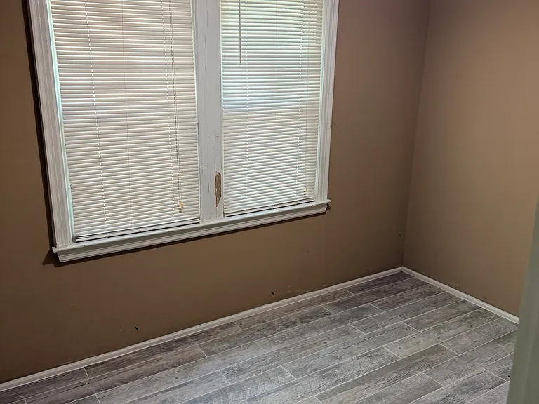 5253 N Spruce Ave — Photo 6