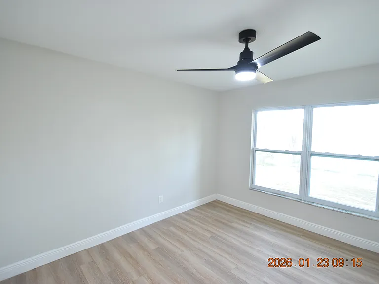 3606 1/2 River Grove Dr — Photo 25