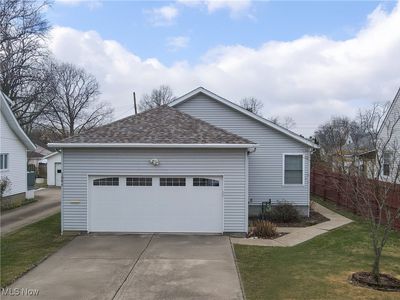 1064 Roosevelt Ave, Cuyahoga Falls, OH, 44221