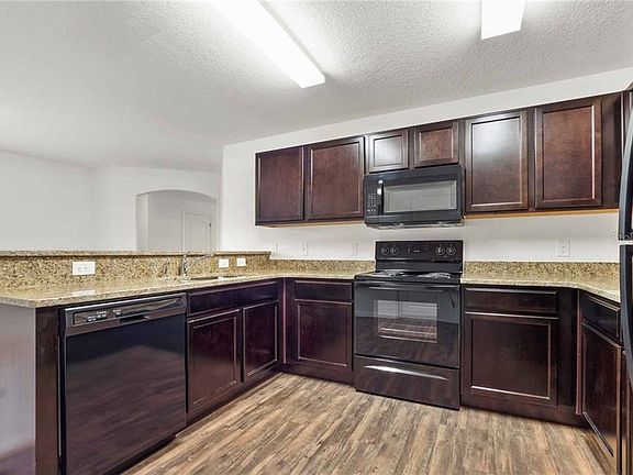5th image of 2367 Caspian Dr