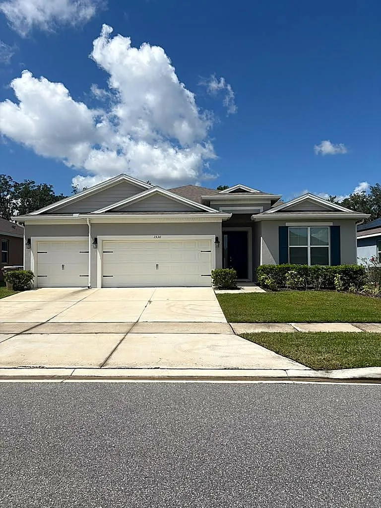 1530 Barberry Dr — Photo 1