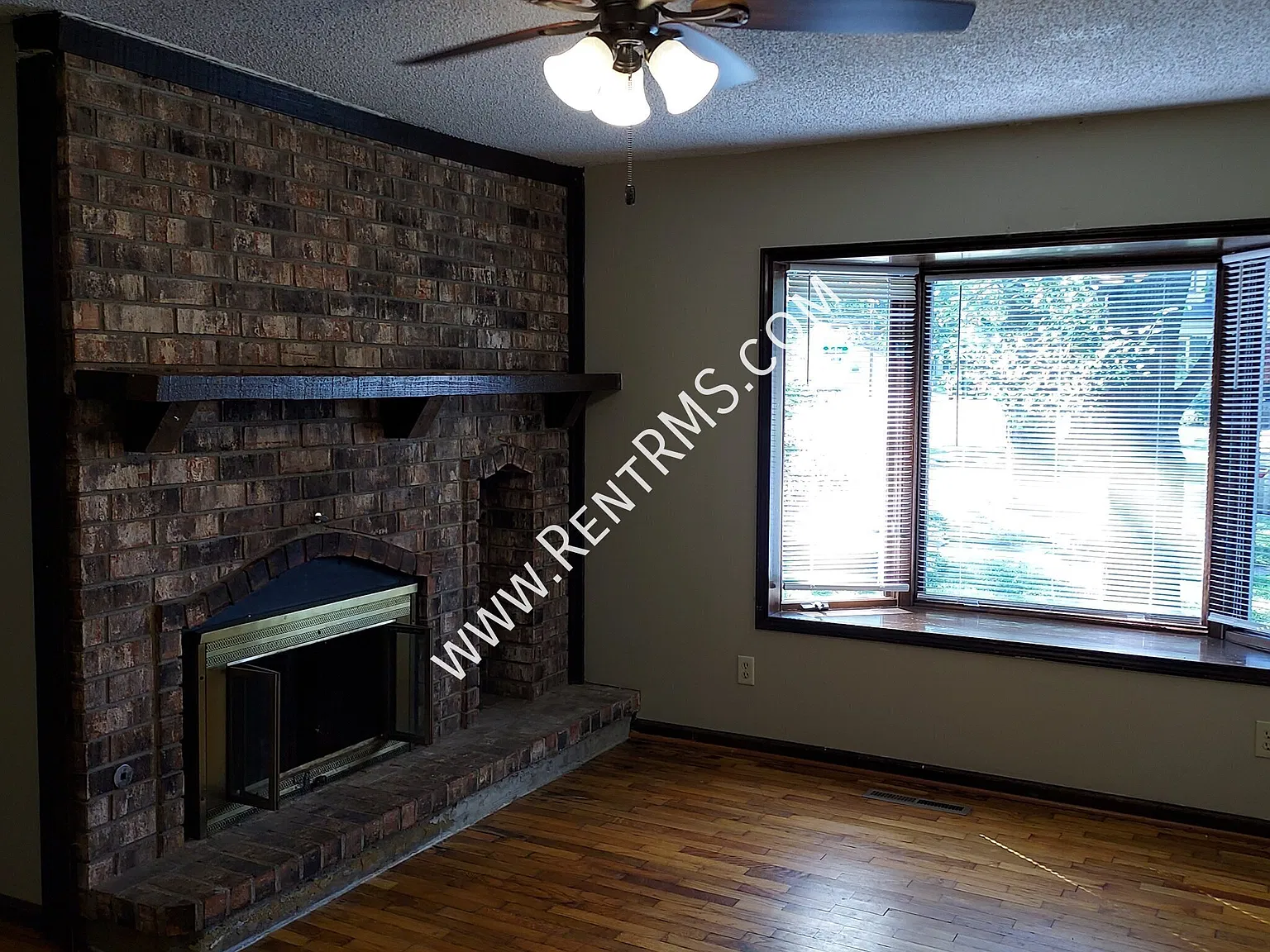 *Oakland Area* 1100 Ne Arter Ave- 3 Bed/1 Bath — Photo 3