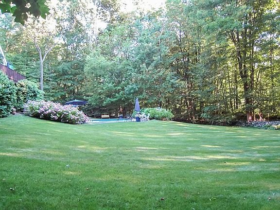 5th image of 11 Gifford Lake Dr