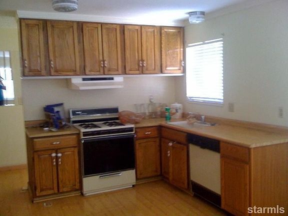 5th image of 943 Creekwood Dr